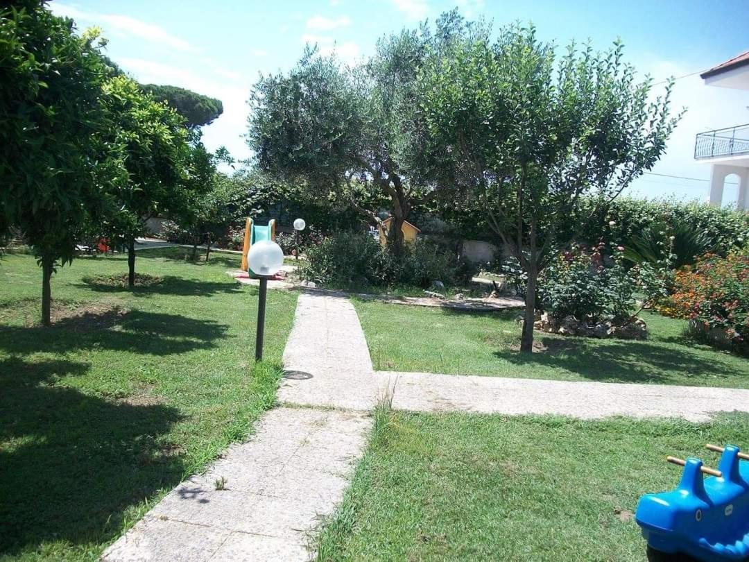 Apartamento Il Giardino Degli Ulivi Giugliano In Campania Exterior foto