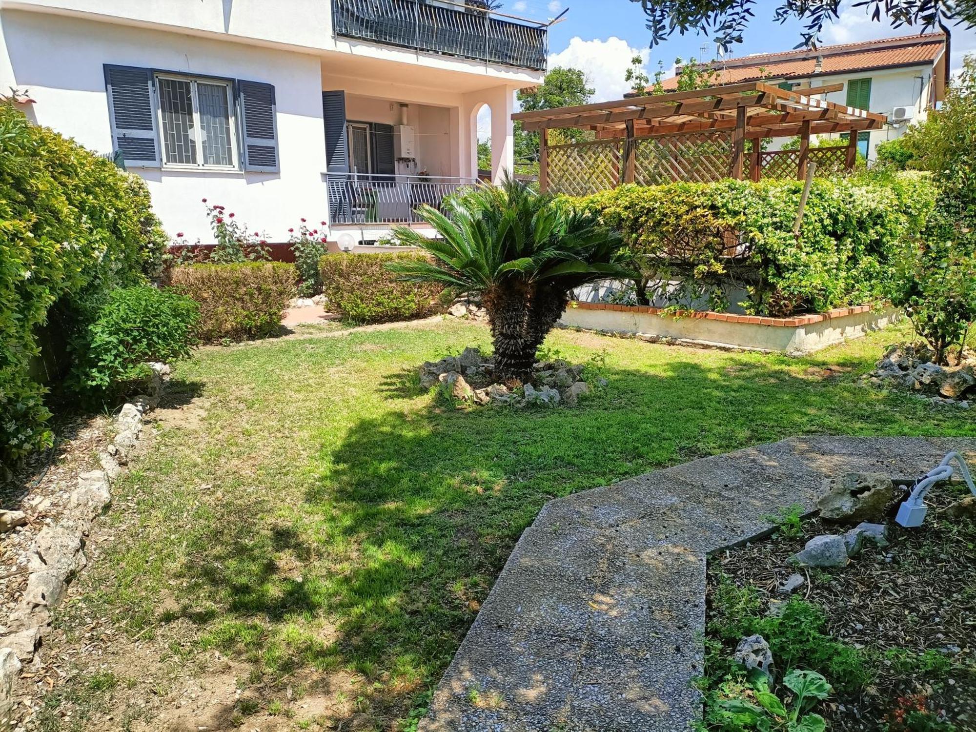 Apartamento Il Giardino Degli Ulivi Giugliano In Campania Exterior foto
